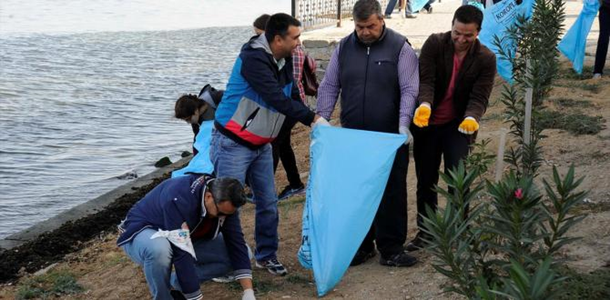 Çanakkale\'de Kıyı Temizliği Etkinliği