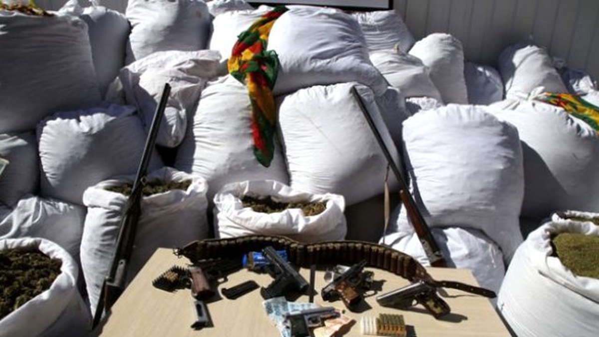 Diyarbakır\'da 2,5 Ton Esrar Ele Geçirildi