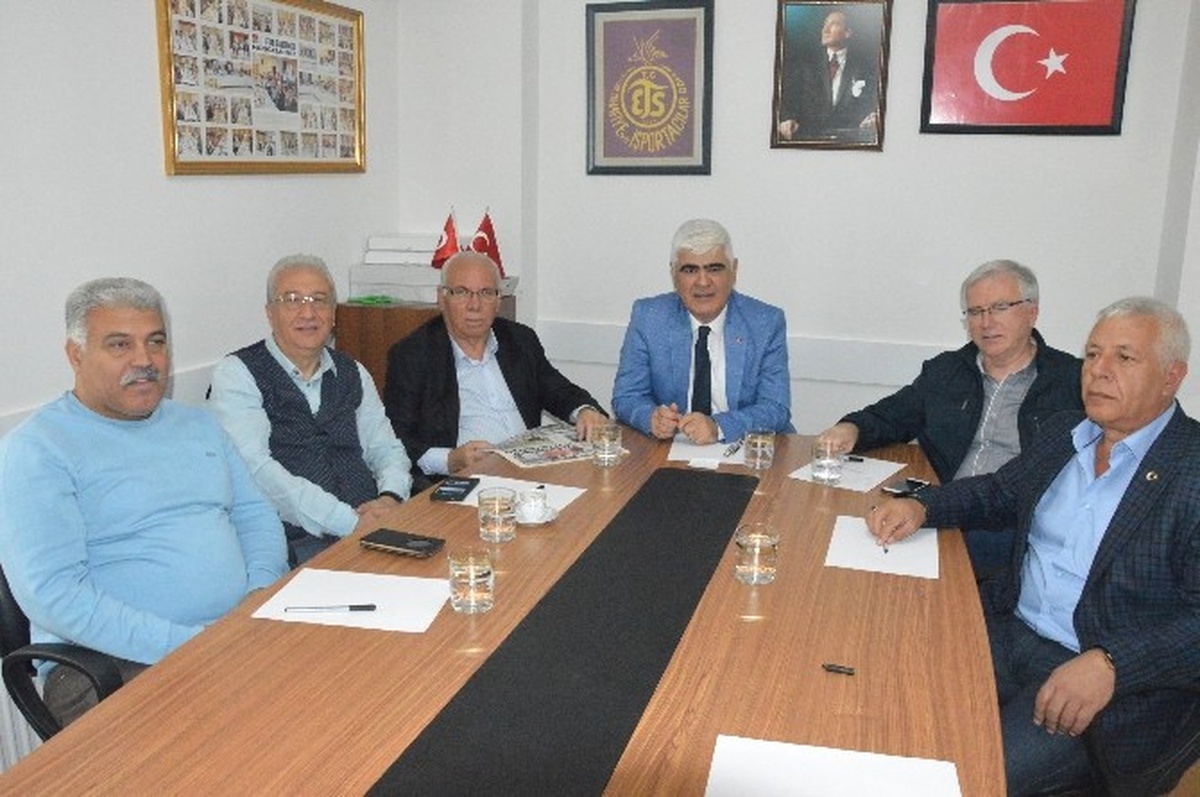Hedef, Kadınlara Dikiş Makinesi Kullanma ve Dikişi Öğretme