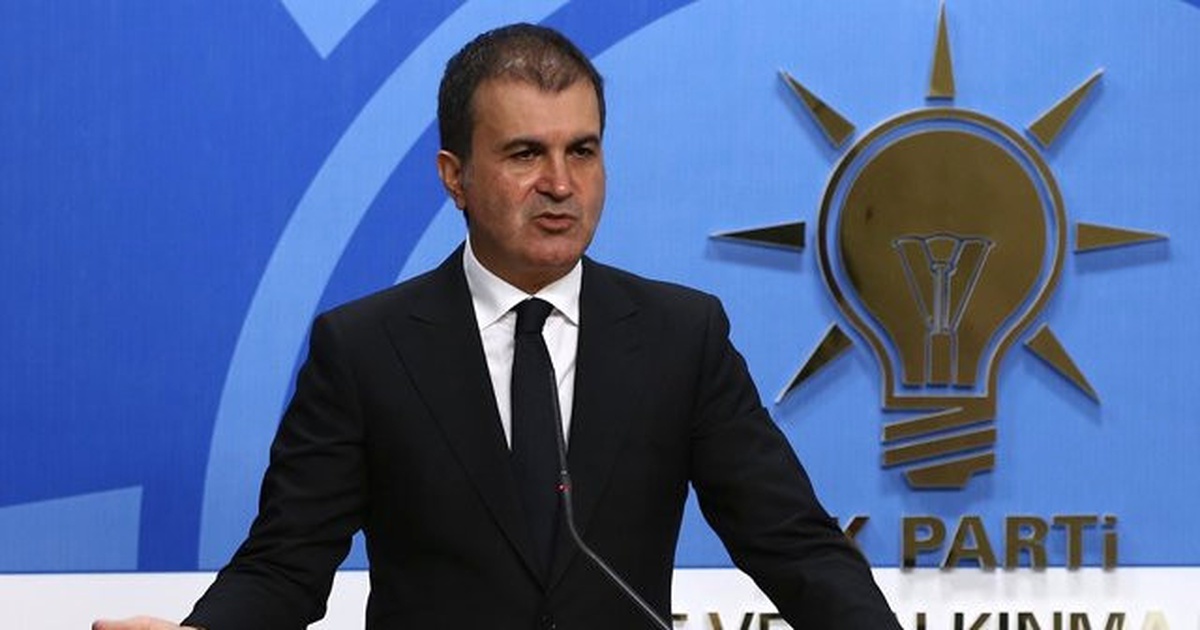 Hollande\'ın Başörtüsüyle İlgili İfadelerine Bakan Çelik\'ten Yanıt