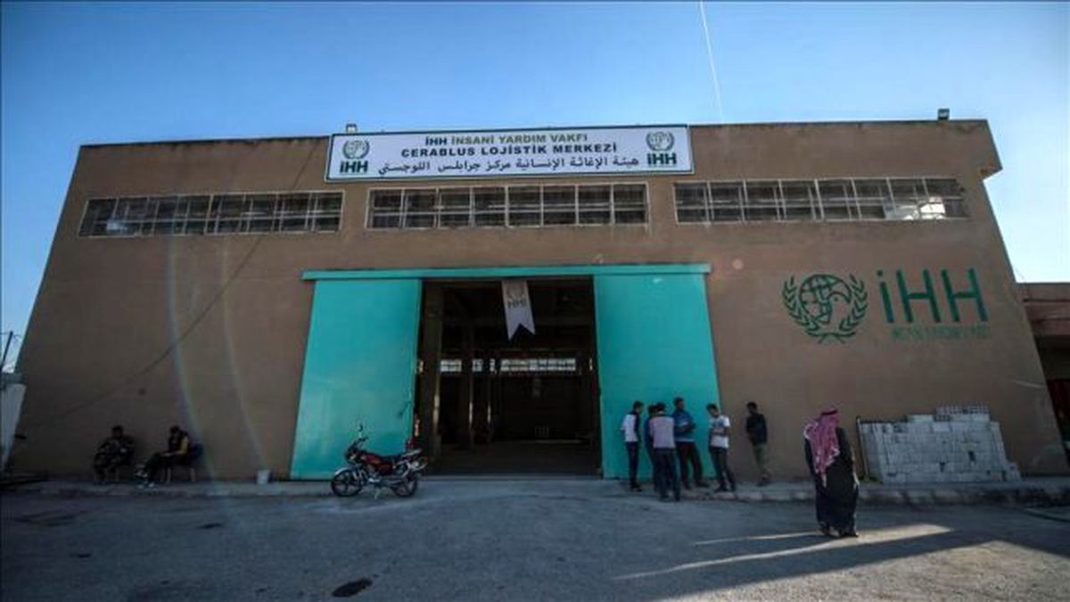İhh Cerablus\'ta 8 Bin Kişiye Sıcak Yemek Dağıtıyor