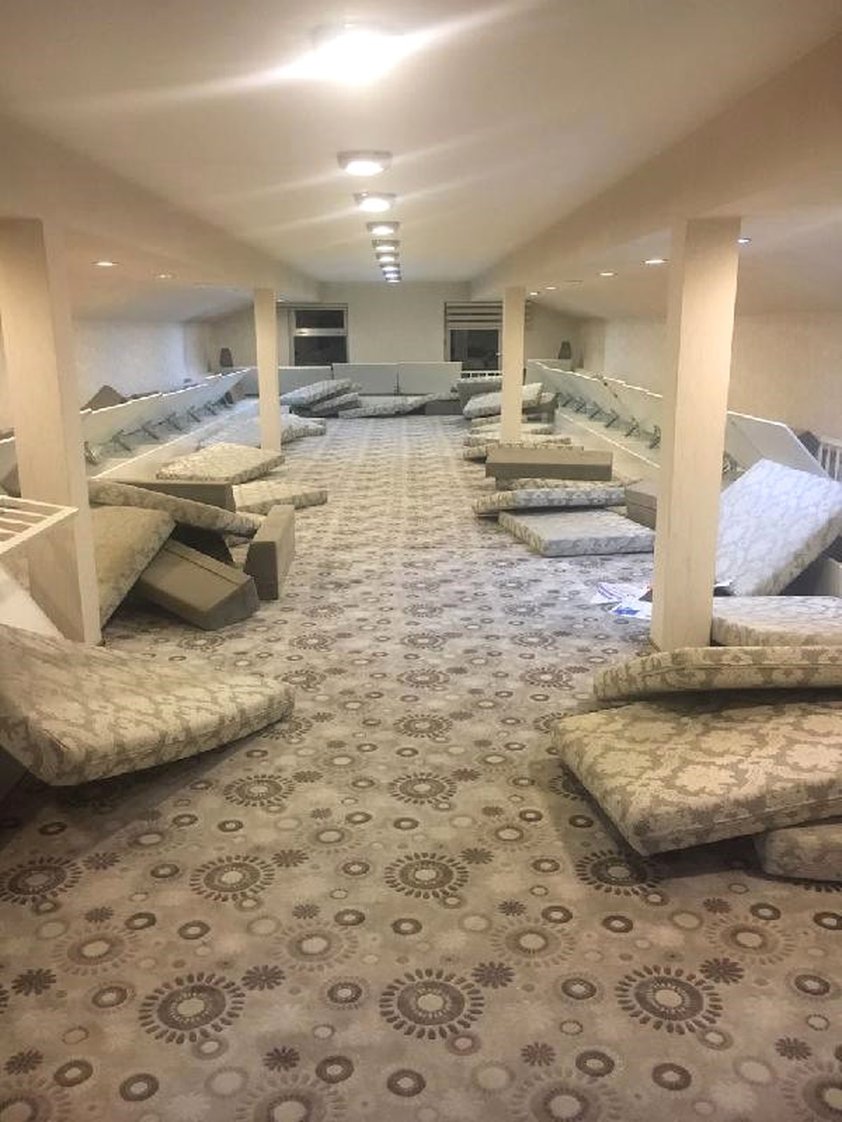 Kapatılan Okulun Çatı Katında Özel Oda ve Salon Bulundu
