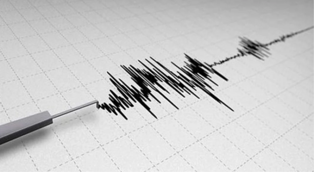 Karadeniz\'de 4.8\'lik Deprem 6 İlde Hissedildi (2)