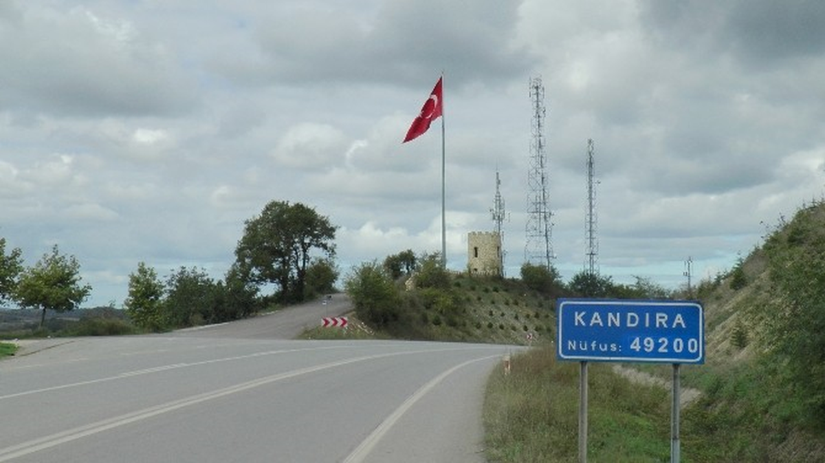 Karadeniz\'de Olan Depremi Kandıralılar Tv\'den Duydu