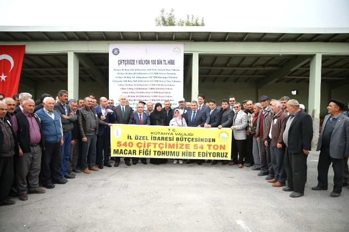 Kütahyalı Çiftçilere Macar Fiği Tohumu Dağıtıldı