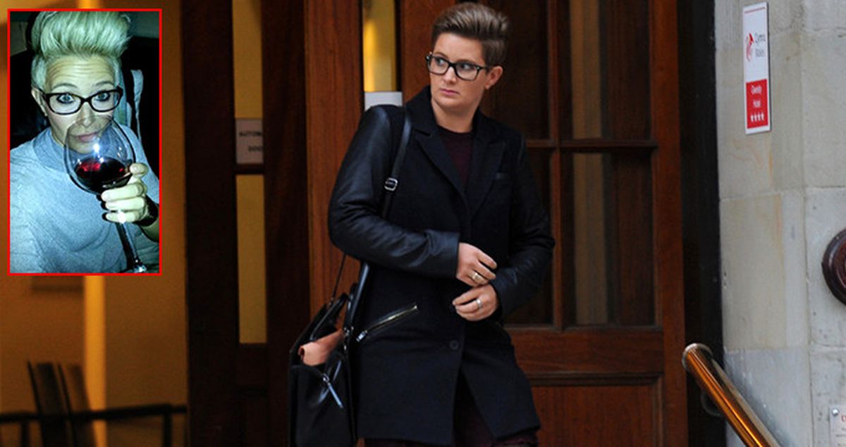 Lezbiyen Öğretmen 17 Yaşındaki Öğrencisiyle İlişkiye Girdi!