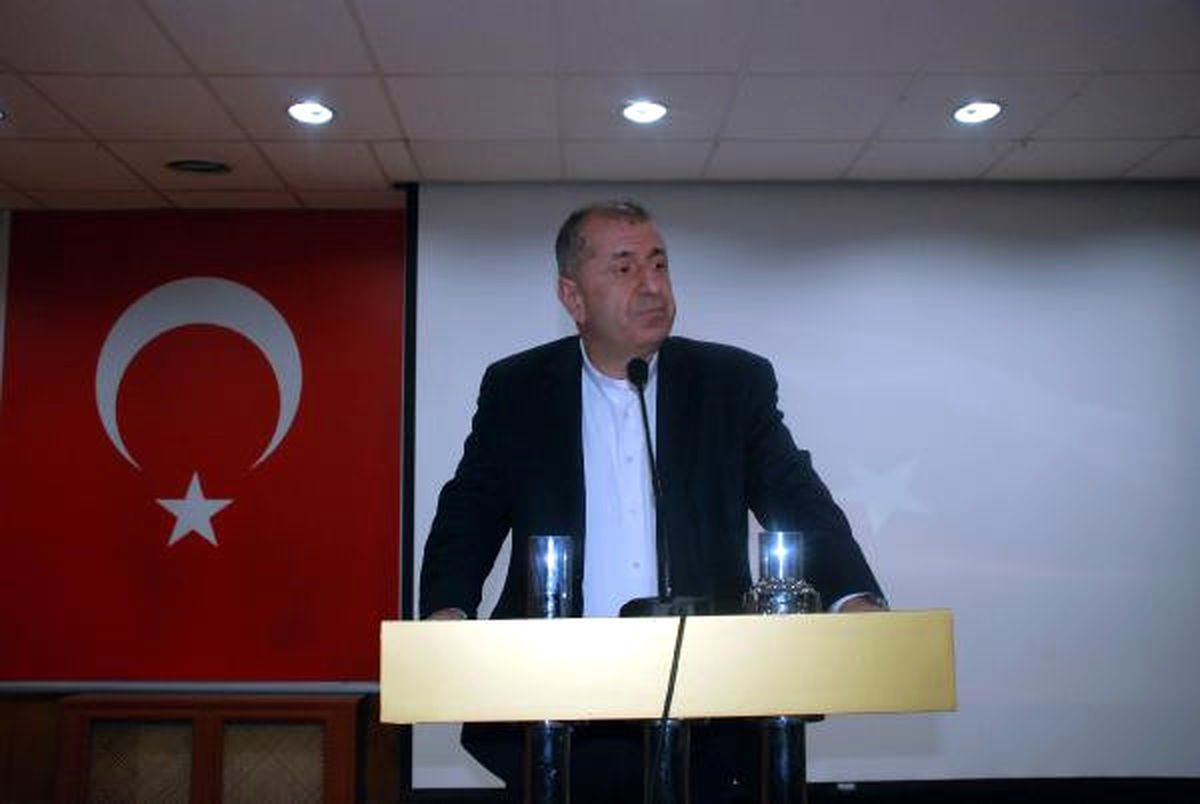 MHP\'li Prof. Dr. Özdağ: Başkanlık Sisteminde Israr Edilirse, Türk Toplumu İkiye Bölünecektir