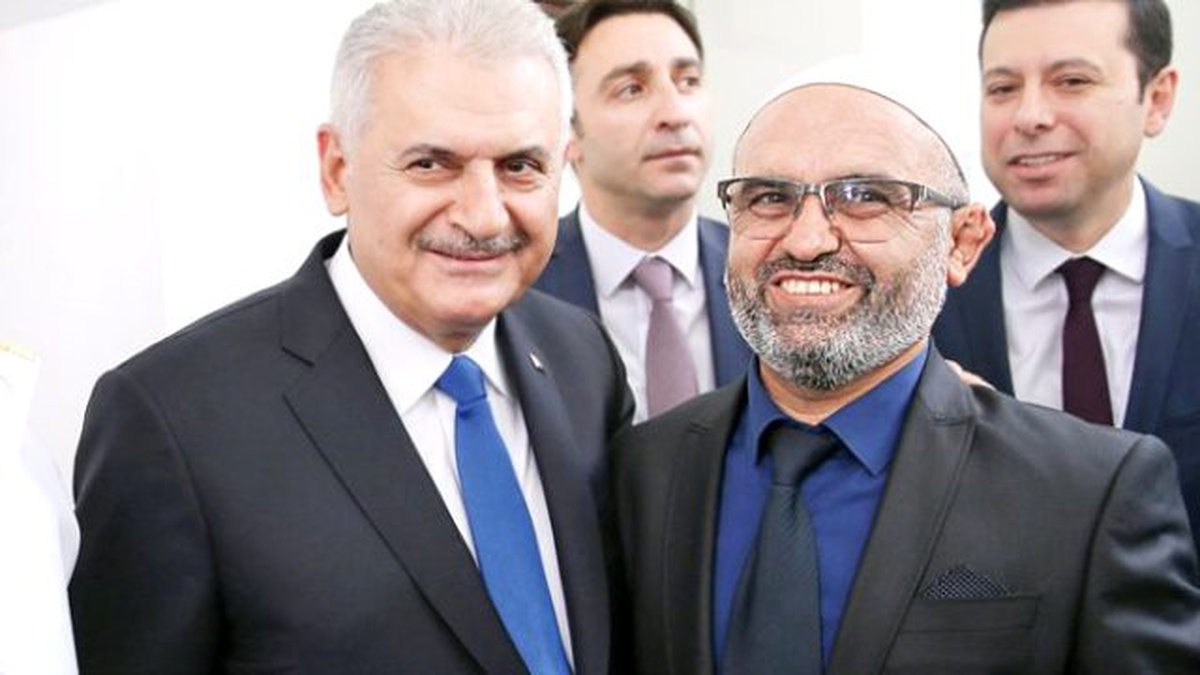 Örgütleri Hacivat Gibi Oynatıyorlar
