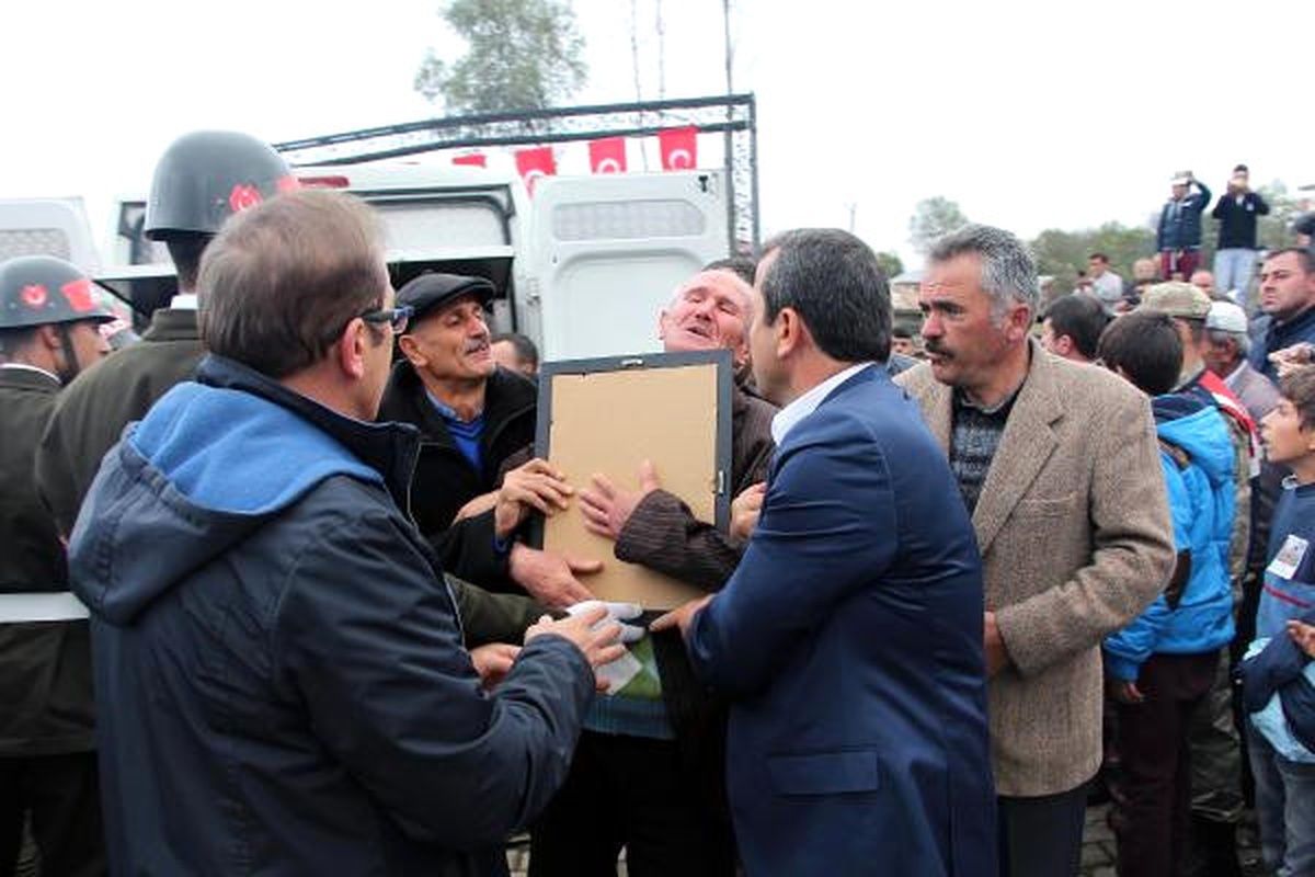 Şehit Er Yunus Kaymak Toprağa Verildi (2)
