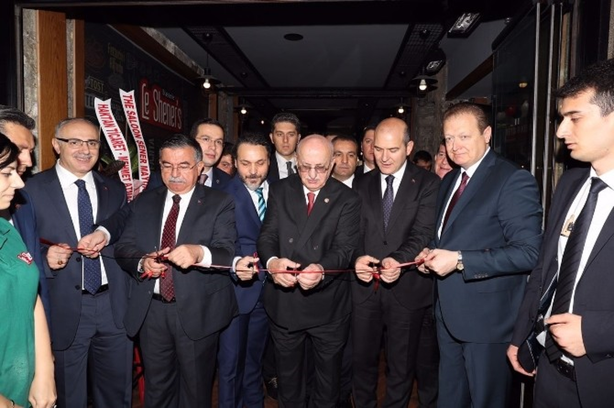 Trabzon\'da İş Yeri Açılışına Katıldılar