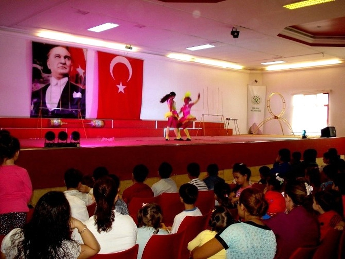 Troya Sirki, Sarıgöl\'de Beğeni Topladı