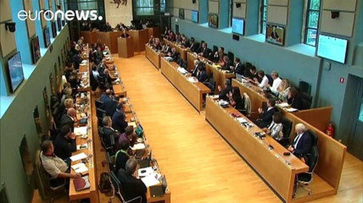 Valon Parlamentosundan Ceta\'ya Engel