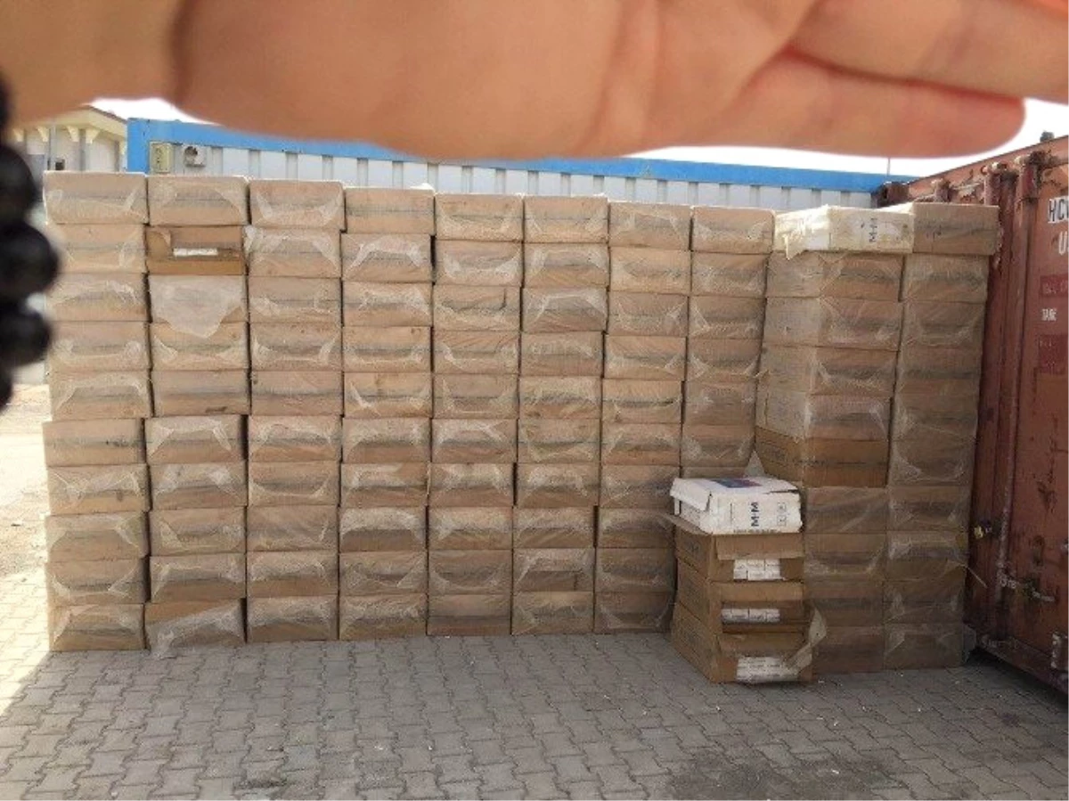 Van\'da 102 Bin Paket Kaçak Sigara Ele Geçirildi