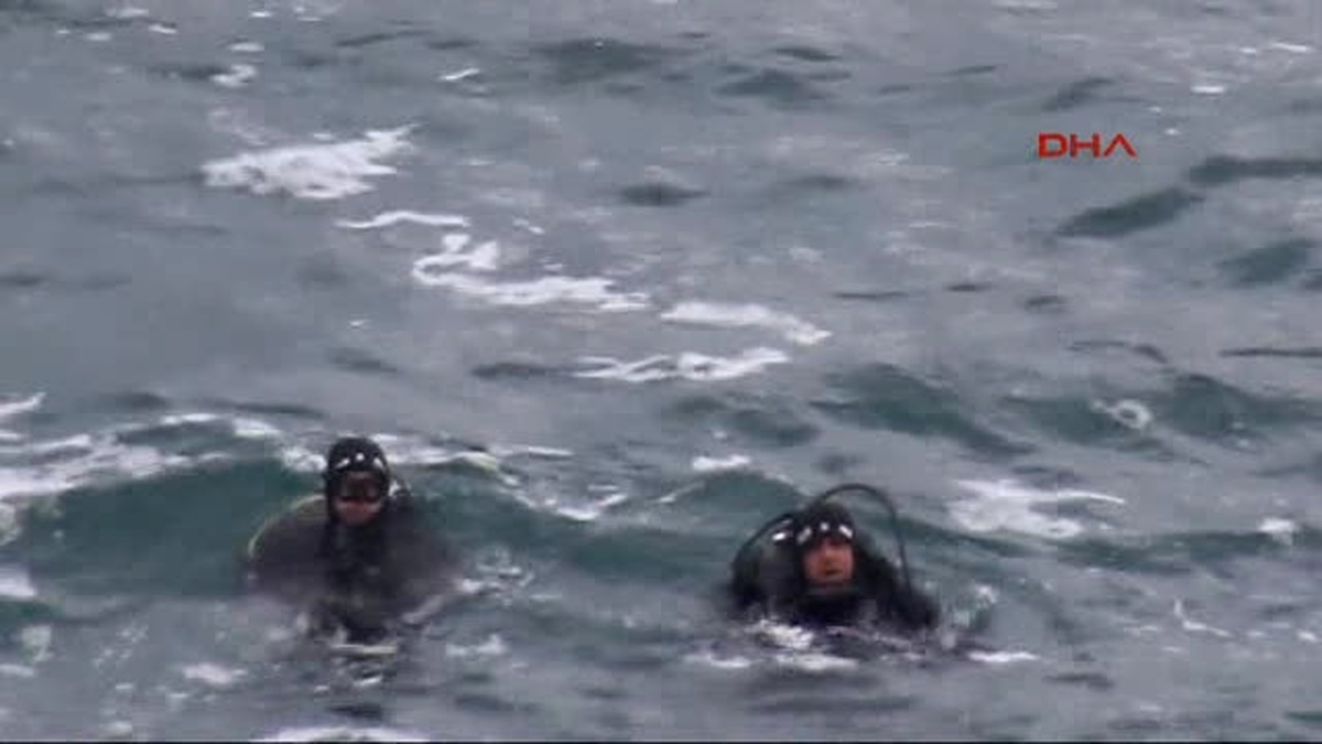 Zonguldak - Kayalıklardan Denize Düşen Balıkçıyı Aramalar Sürüyor