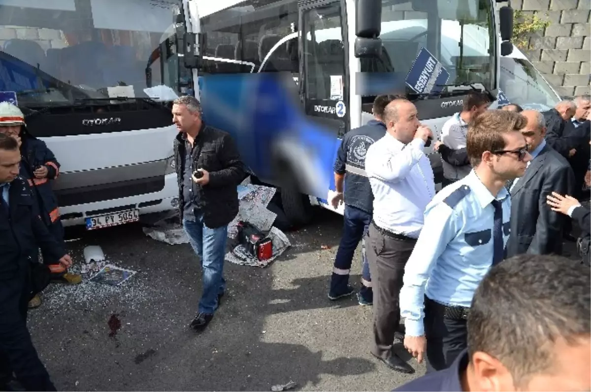 Aniden Hızlanan Otobüs, 3 Servis Aracına Çarptı: 1 Ölü, 2 Yaralı