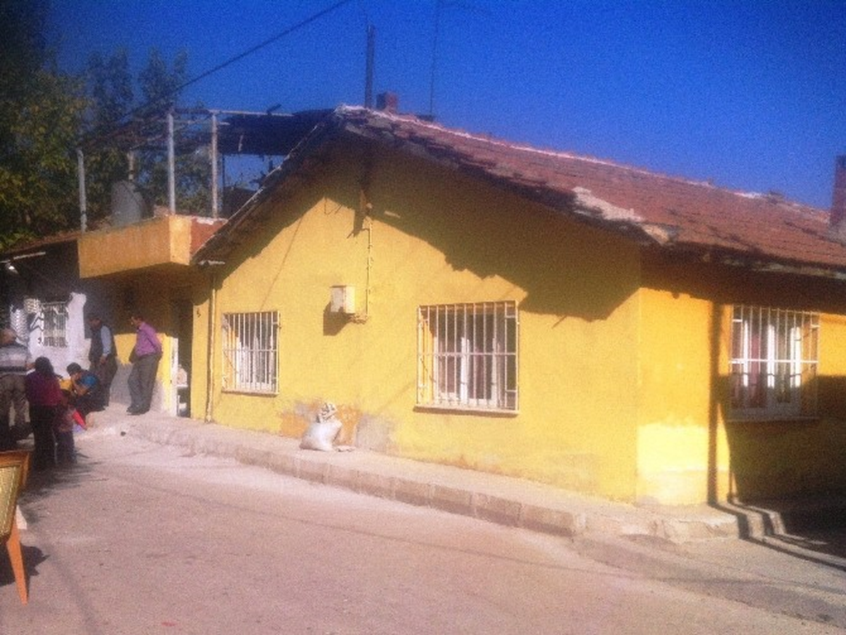 Acılı Anne 'Kızımı Bulun' Diye Feryat Etti