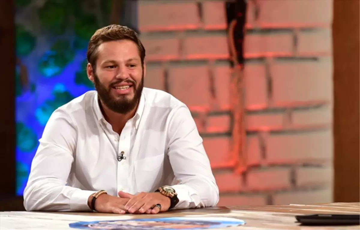 Avatar Atakan, Serap Korkmaz ile Nişanlandı