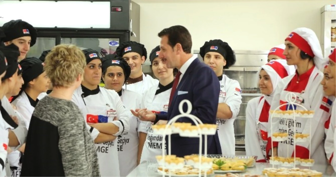 Başkan Tok: "İşletmelerin Gözü İlkadım Aşçılık Okulu\'nda"