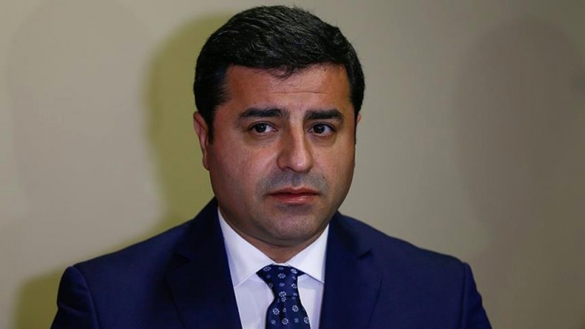 Demirtaş\'a \'Hükümeti Alenen Aşağılamak\'tan Dava