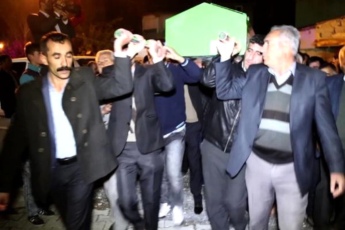 Erciş\'te Belediye Meclis Üyeliğine Kayyum Atanan Muhtar Öldürüldü (3)