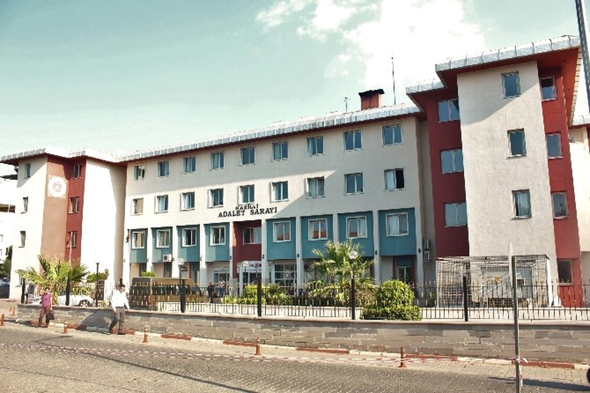 Fetö\'den Tutuklanan Hakim, Göreve İade Edildi