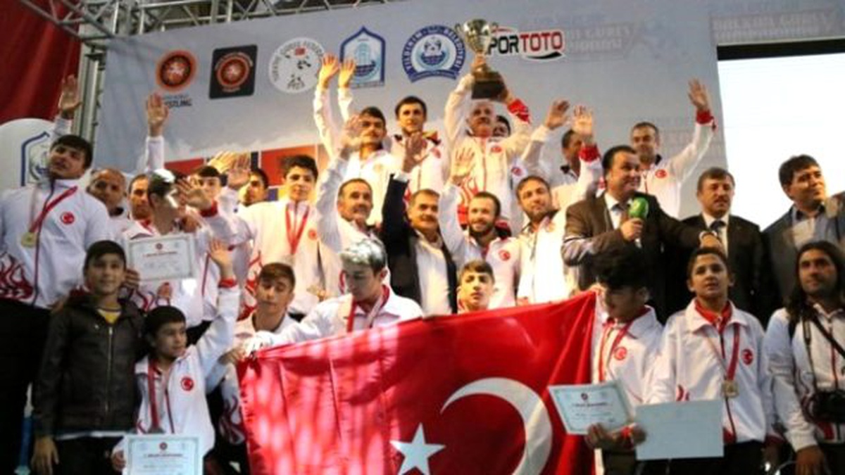 Milli Güreşçiler, Balkan Şampiyonası\'nda Tarih Yazdı