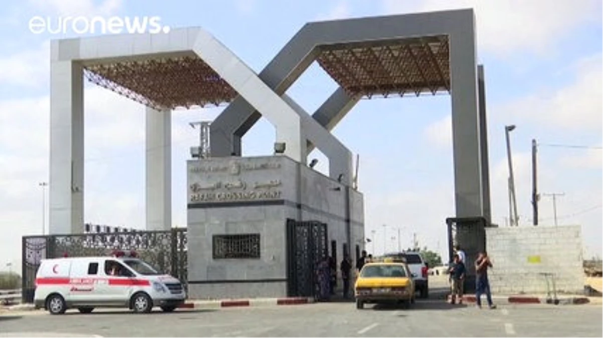 Mısır Refah Sınır Kapısı\'nı Yeniden Açtı
