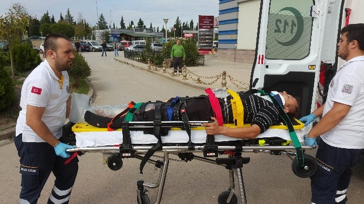 Otomobil ile Motosiklet Çarpıştı: 1 Yaralı