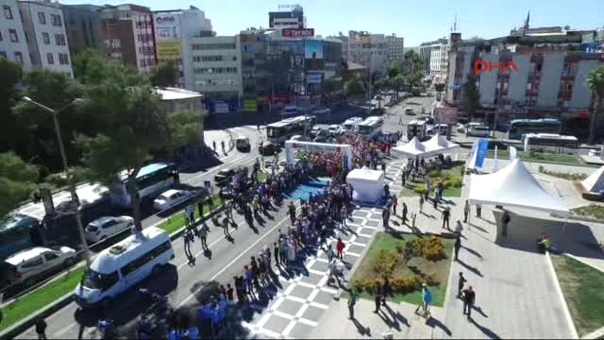 Şanlıurfa\'da Uluslararası Göbeklitepe Yarı Maratonu Koşuldu