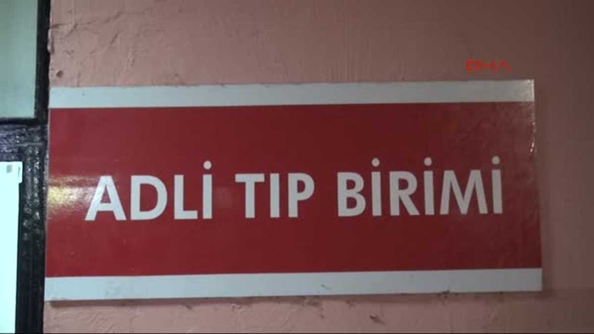 Adana Polisi Terörist Alarmına Geçiren Çarşaflı Erkek, Aşık Çıktı