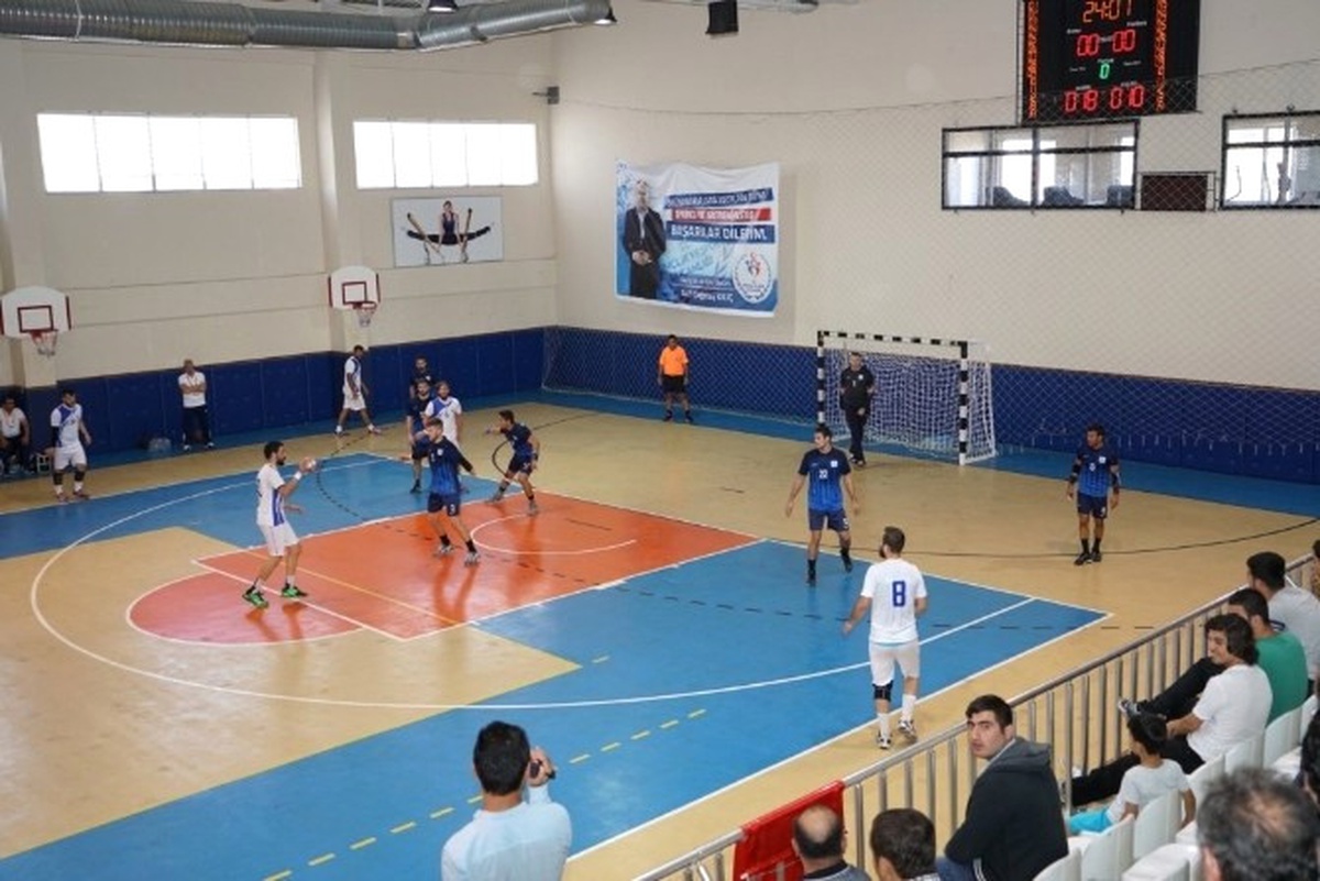 Adıyaman Belediyesi Hentbol Takımı Rakibine Fark Etti