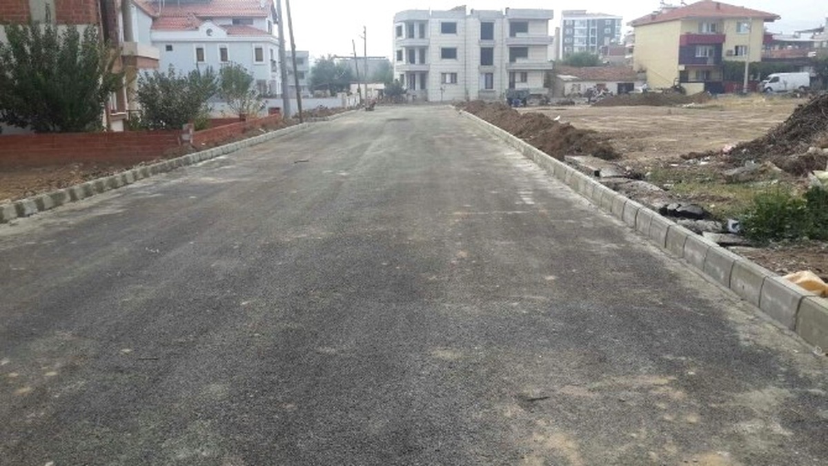 Alaşehir\'in İstasyon Mahallesi\'nde Çalışmalar Devam Ediyor