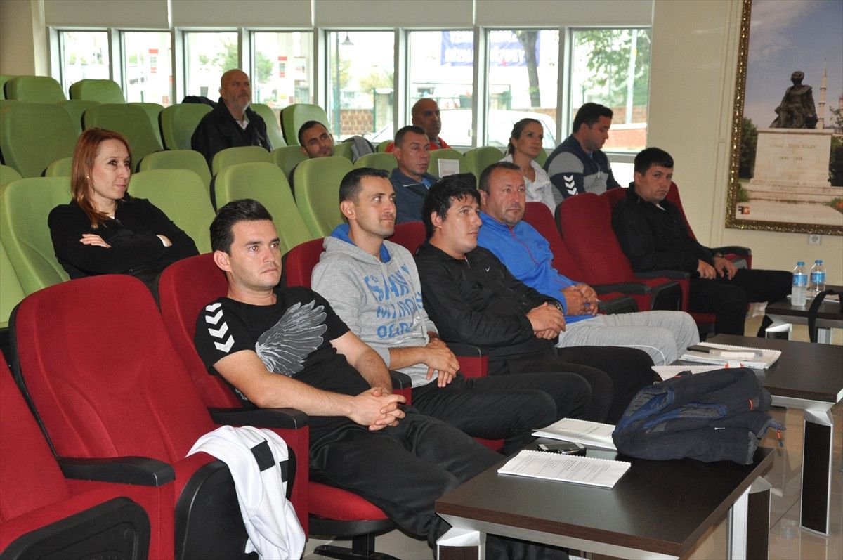 Antrenörlere İlk Yardım Eğitimi Verildi
