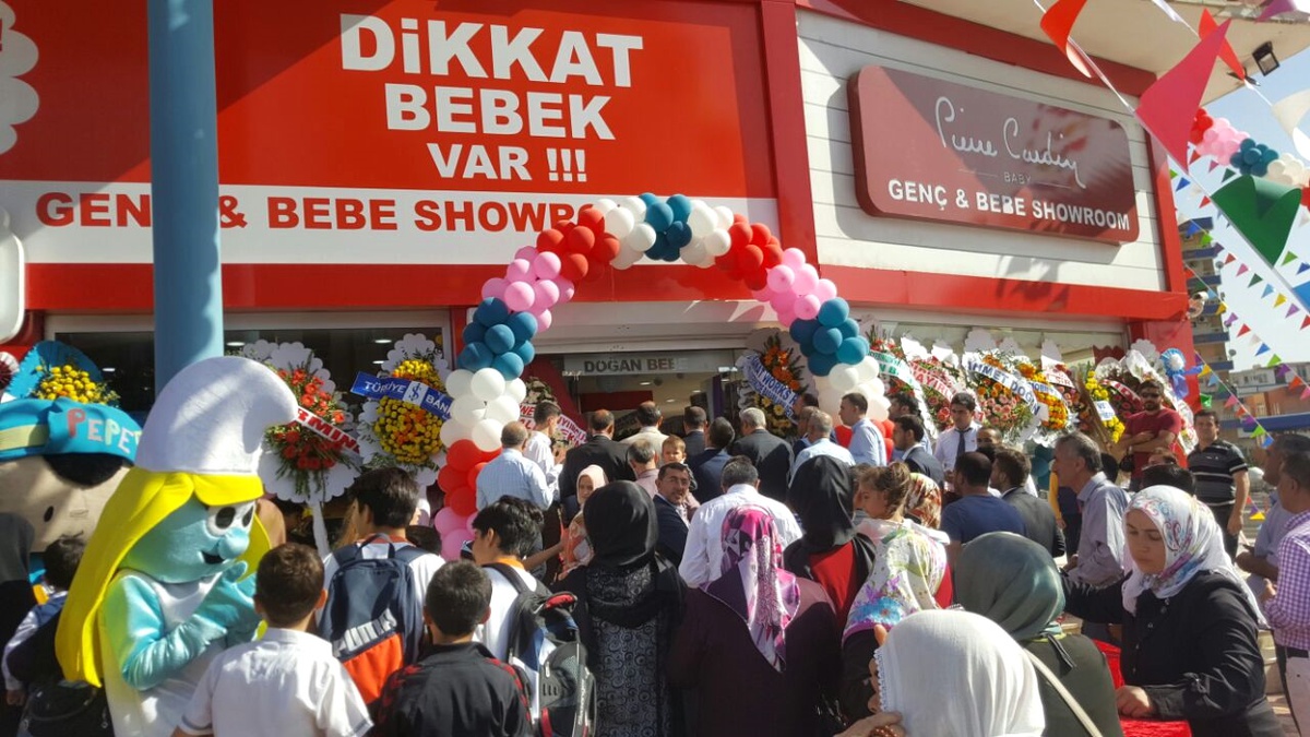 Bölgenin En Büyük Çocuk Mağazası Batmanda Açıldı