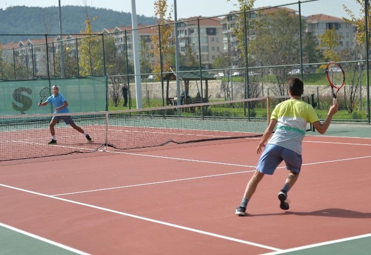 Büyükşehir\'in Raketleri Kupaya Doymuyor