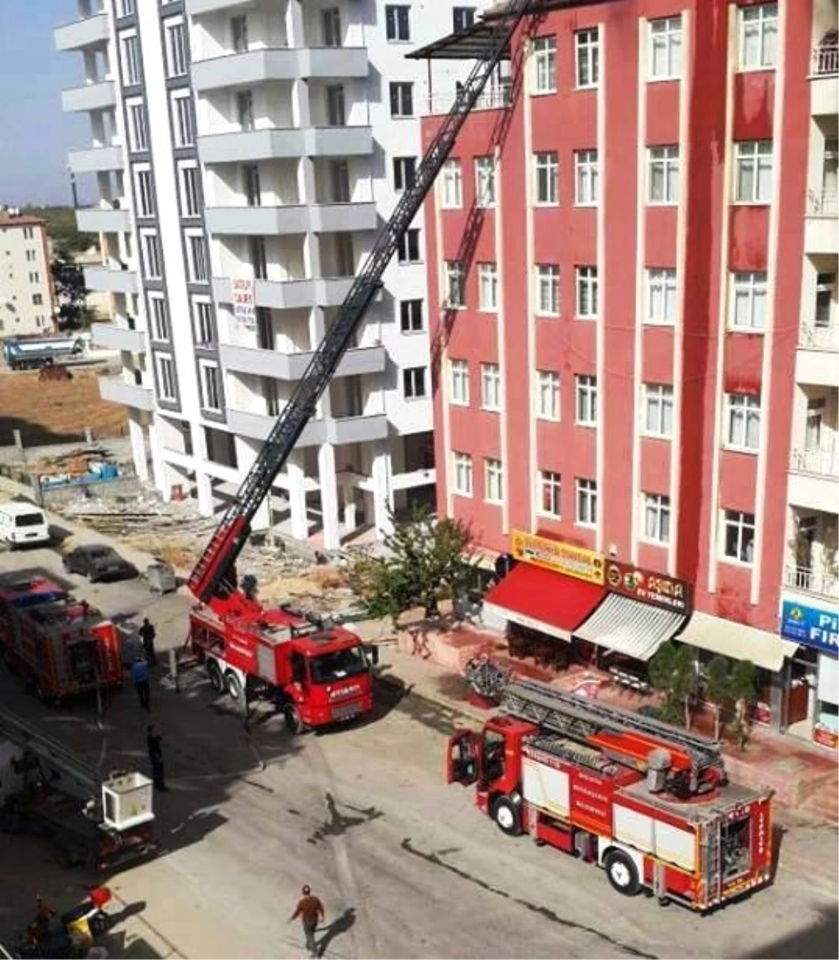 Çatı Yangını Büyümeden Kontrol Altına Alındı