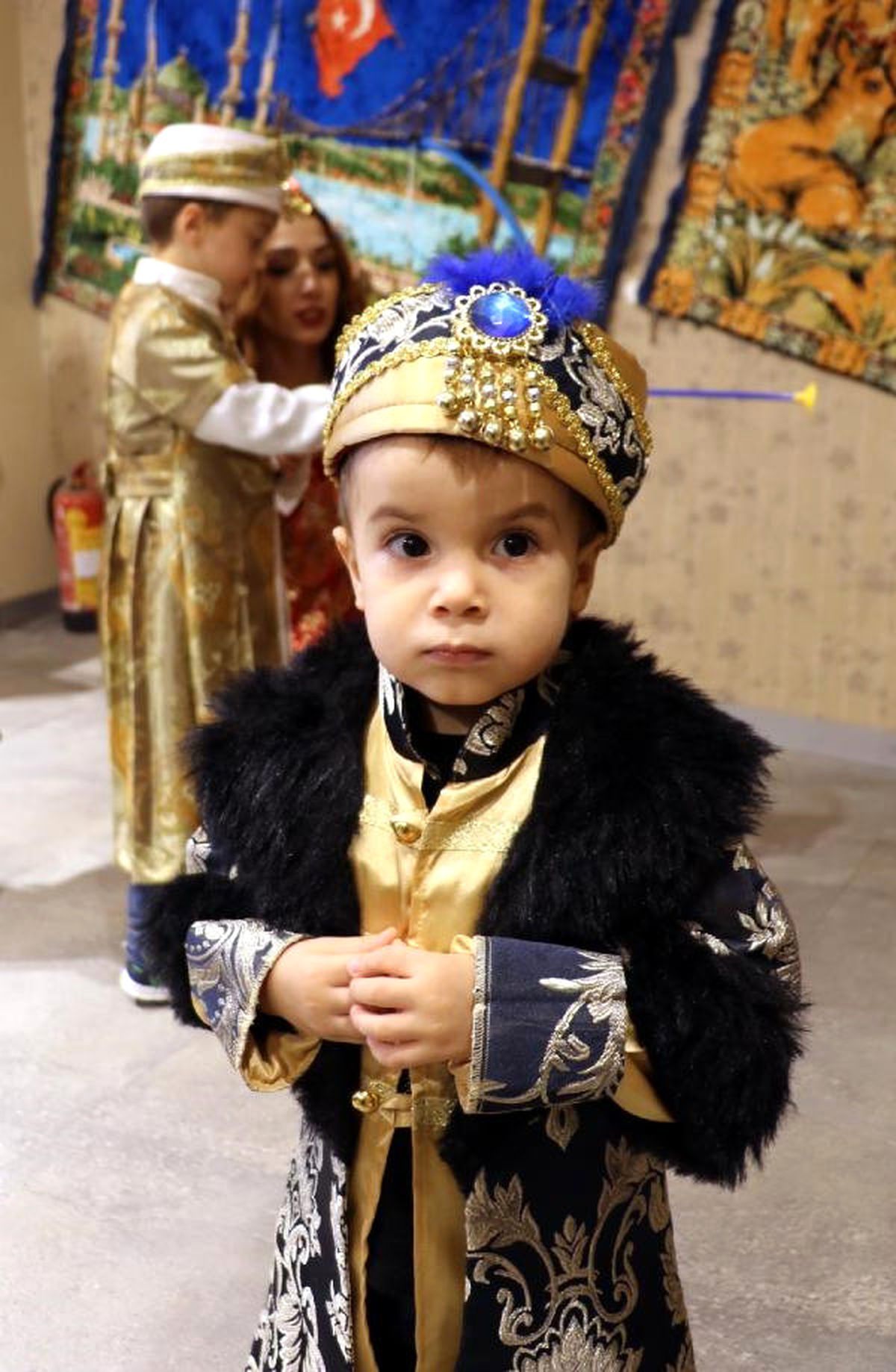 Çocuklar Osmanlı Kıyafeti Giyip Sultan ve Şehzade Oldu
