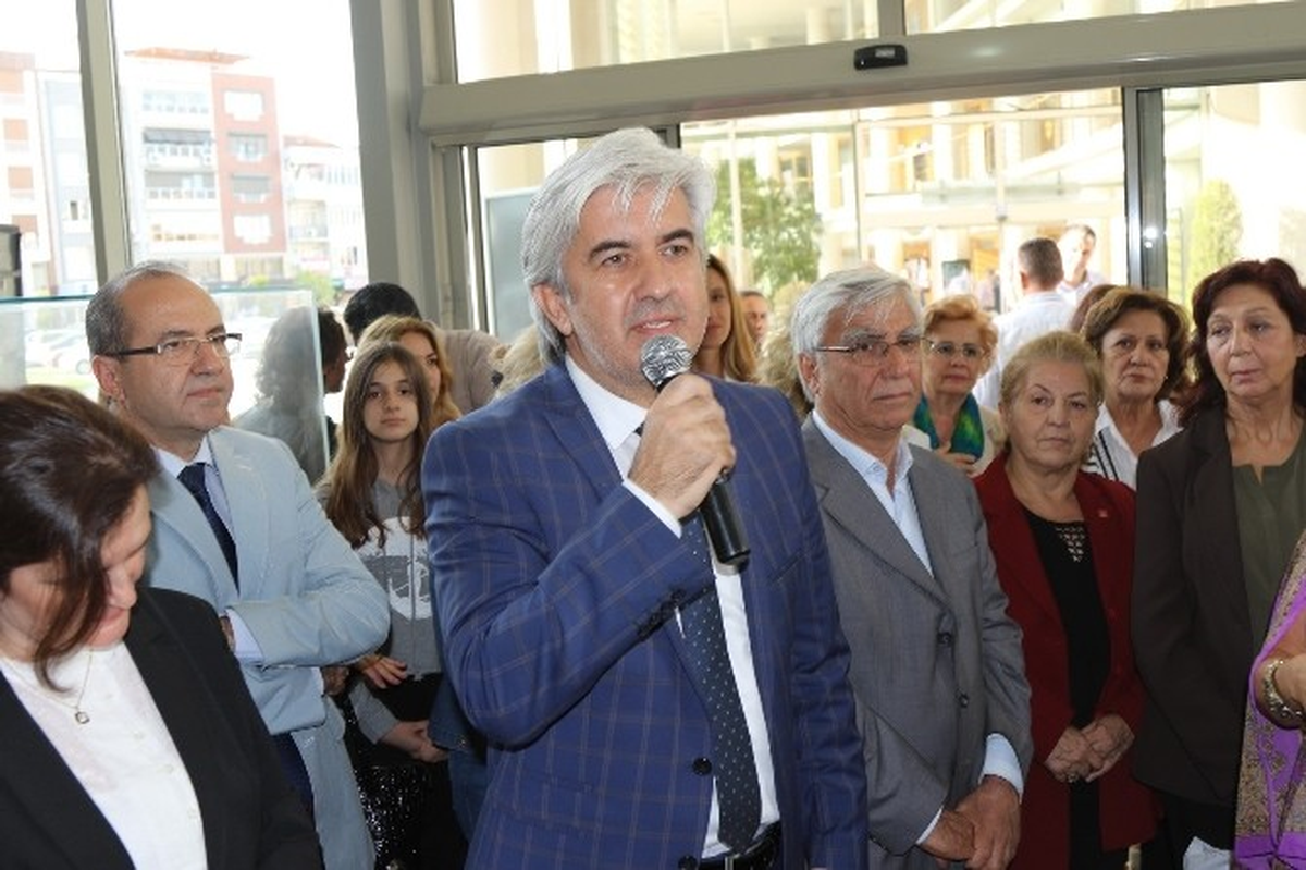 Ekim Geçidi 15\' Resim Sergisi Akhisar\'da Açıldı
