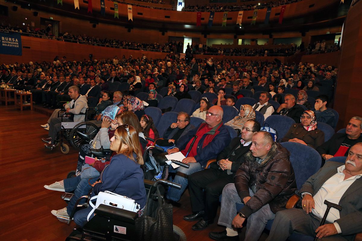 Elazığ\'da Camiler Işıl Işıl