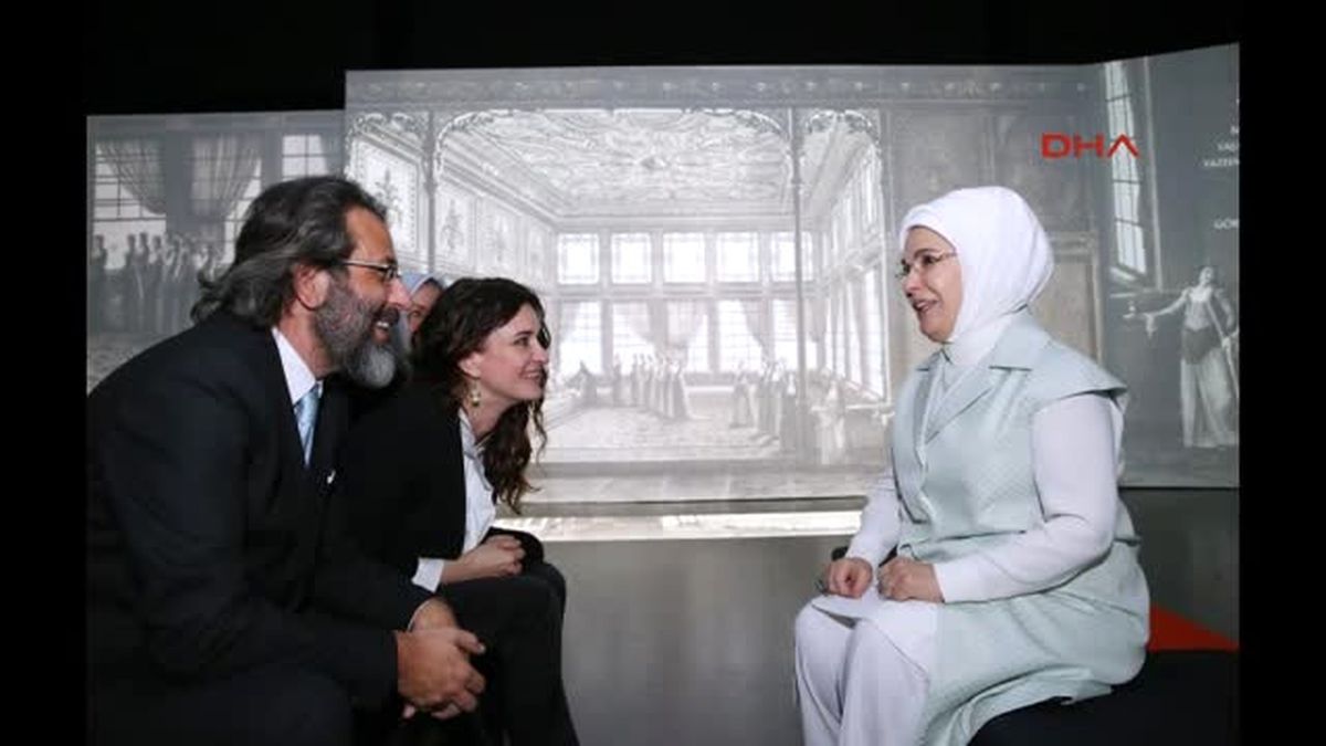 Emine Erdoğan, Pitoresk Istanbul Dijital Sergisi\'ni Gezdi