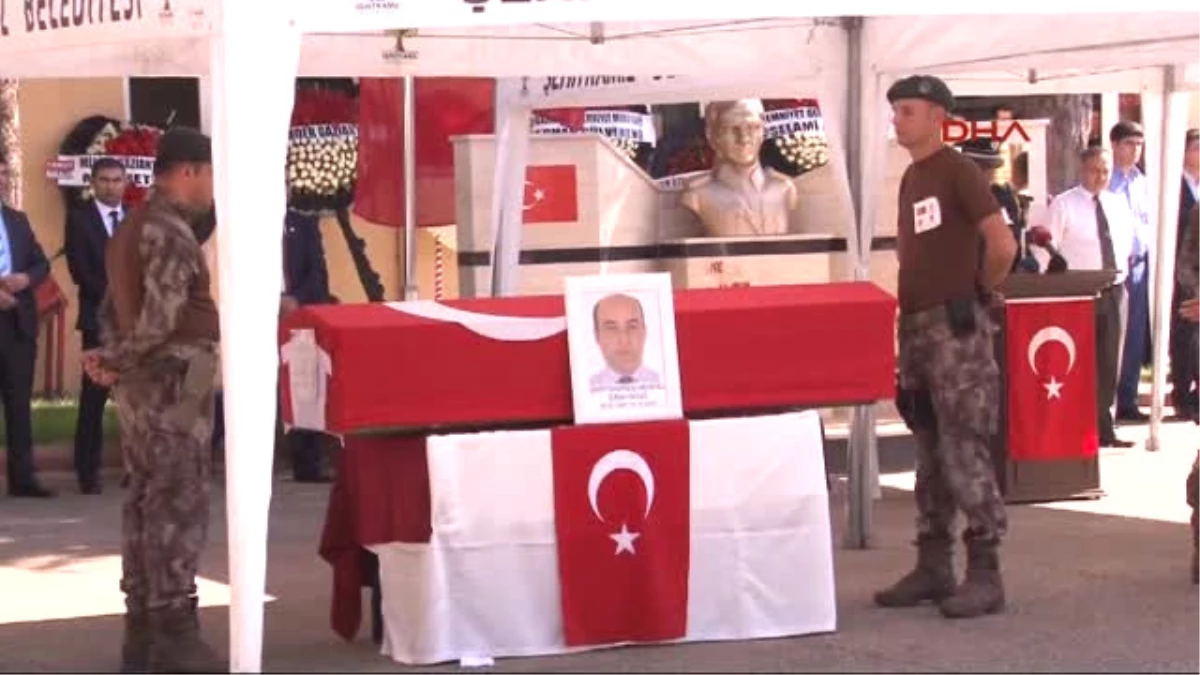 Gaziantep\'te Şehit Polisler Törenle Memleketlerine Uğurlandı