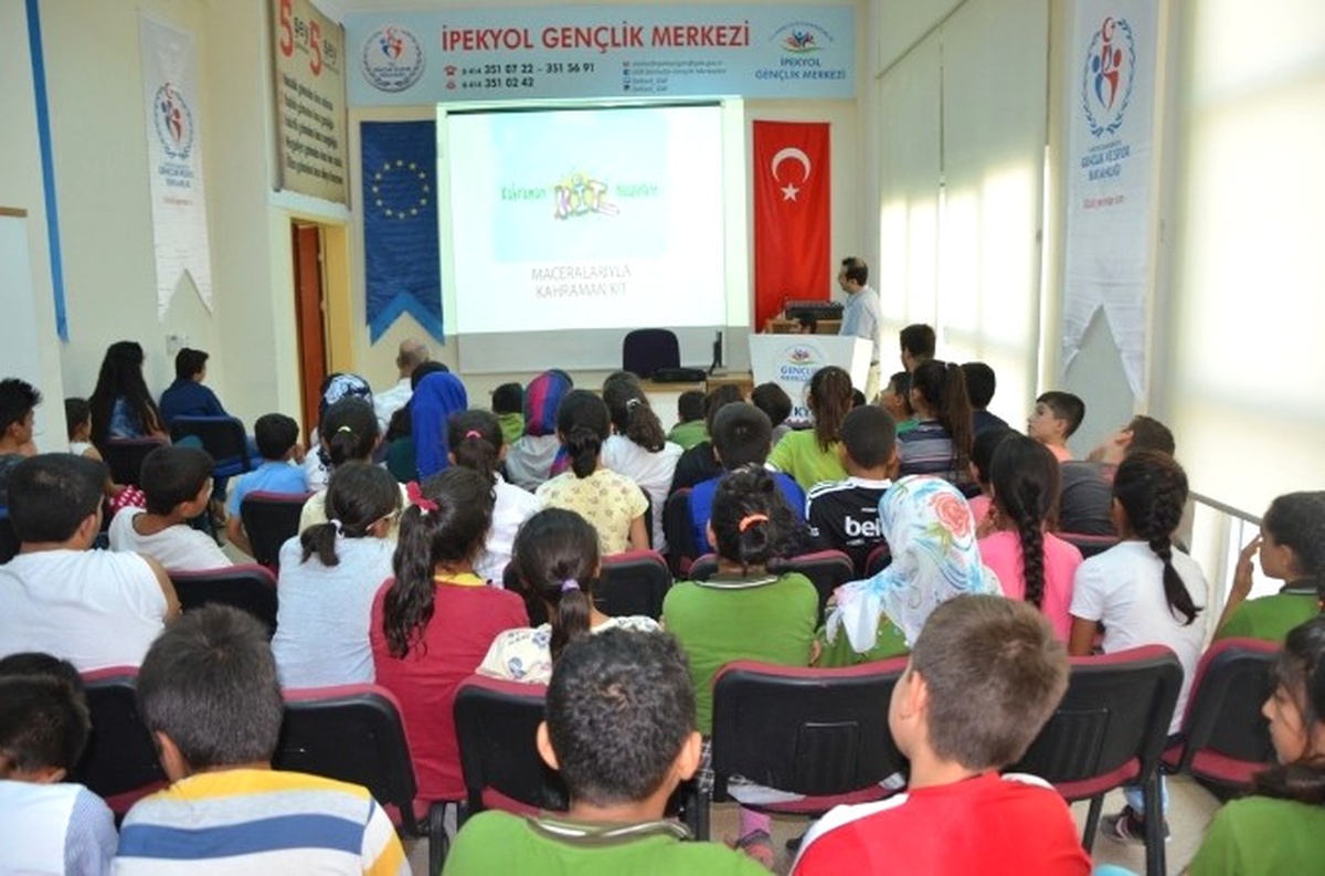 Gençlere Kayıt Dışı İstihdam Semineri