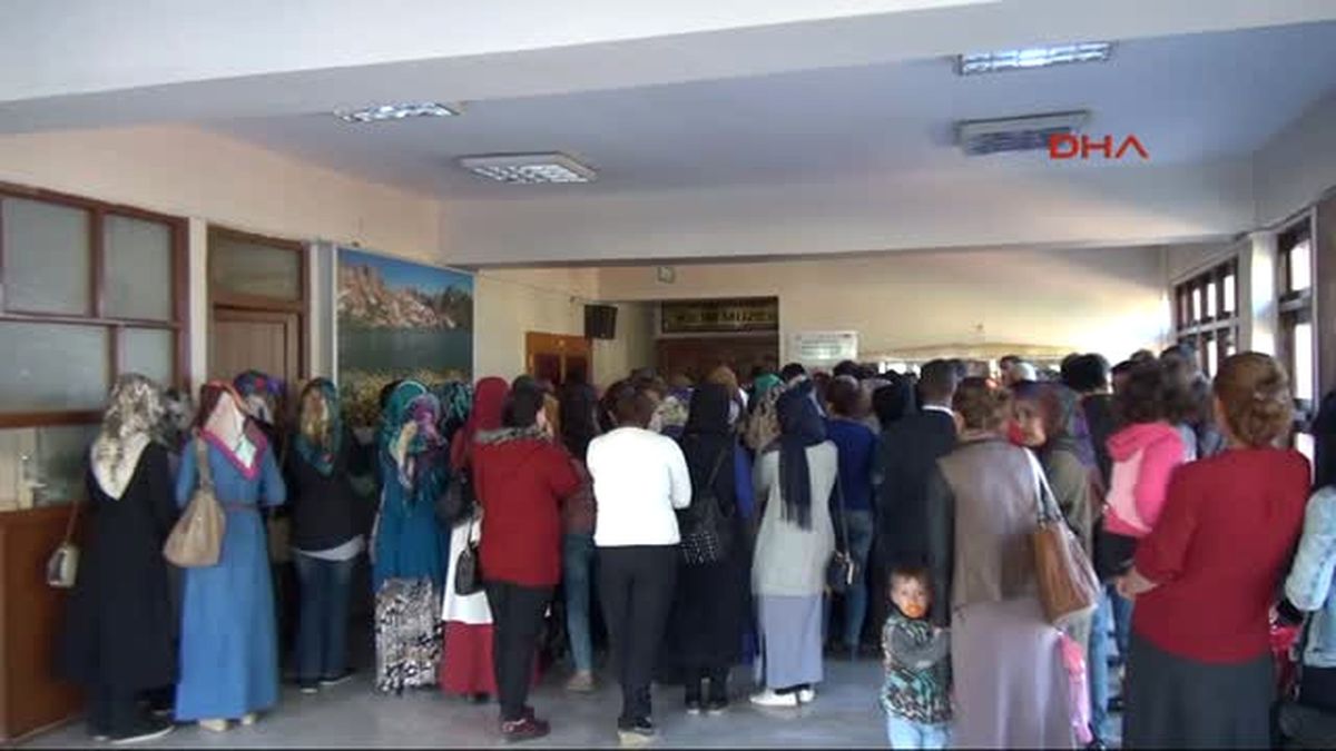 Hakkari\'de 108 Kişilik Işe 5 Bin 806 Kişi Başvurdu
