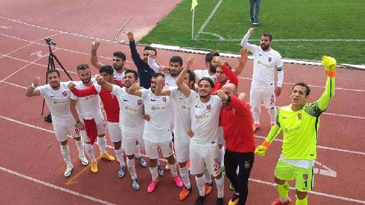 Karşıyaka 5 Eksiğe Rağmen Zirveye Tutundu