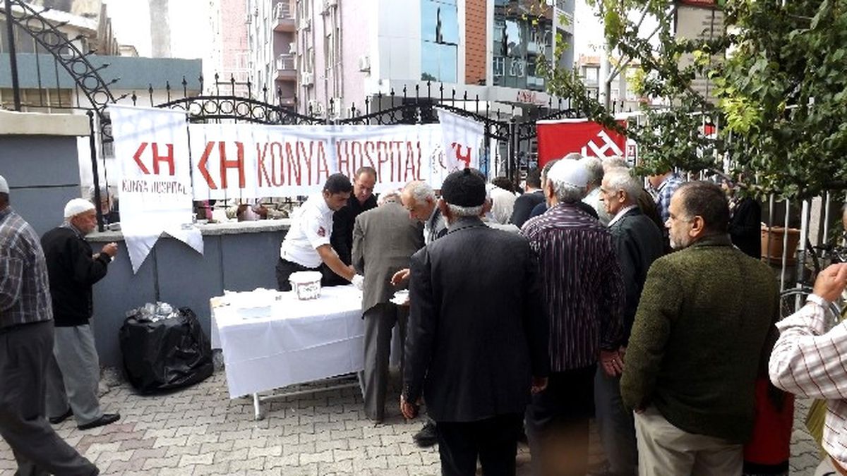 Konya Hospital\'den Aşure İkramı