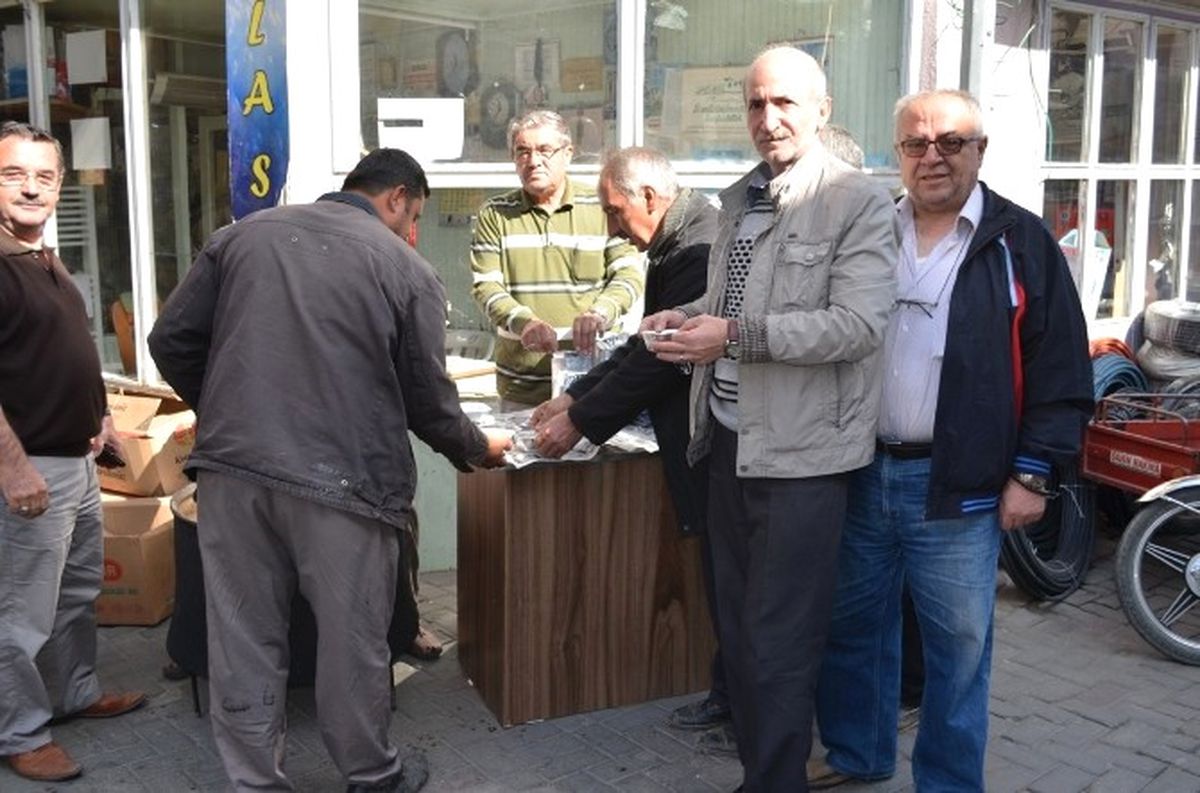 Kulalı Esnaflardan Aşure Hayrı