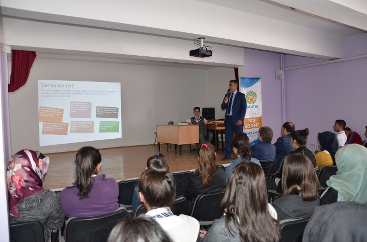 Madde ve Teknoloji Bağımlılığı Anlatıldı