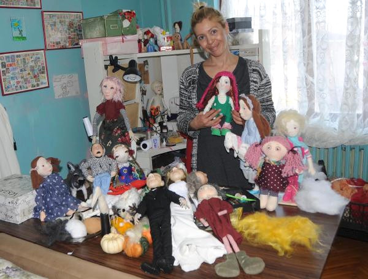 Mühendis Anne, İkizlerine Yaptığı Oyuncak Bebeklerle Ünlendi