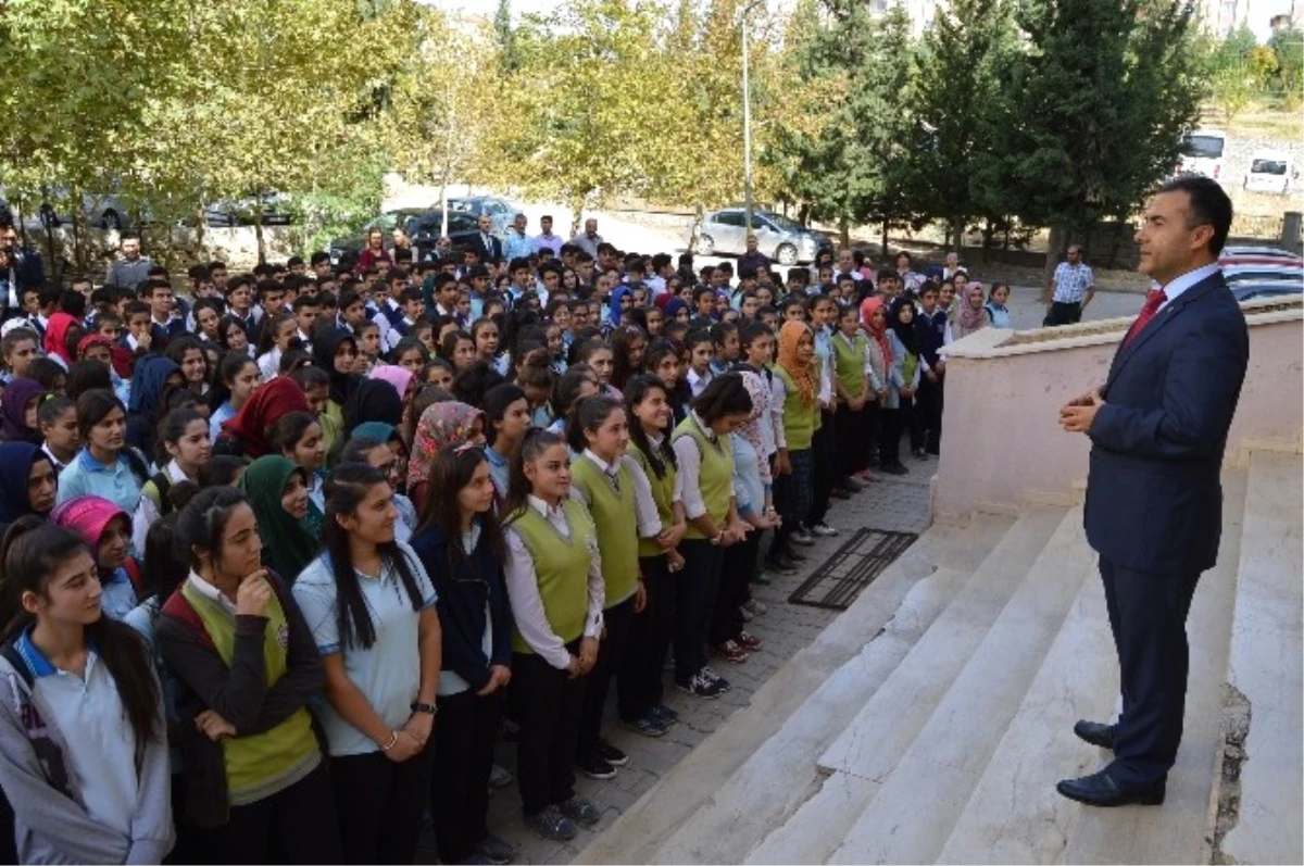 Mustafa Erdemoğlu Anadolu Lisesi Ösys\'de Yüzde 57.73 Başarı Oranı Yakaladı