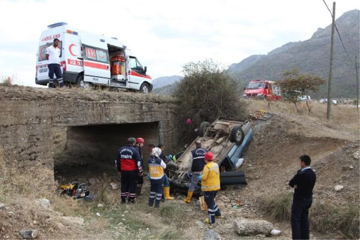 Otomobil Köprüden Uçtu: 1 Ölü, 1 Yaralı